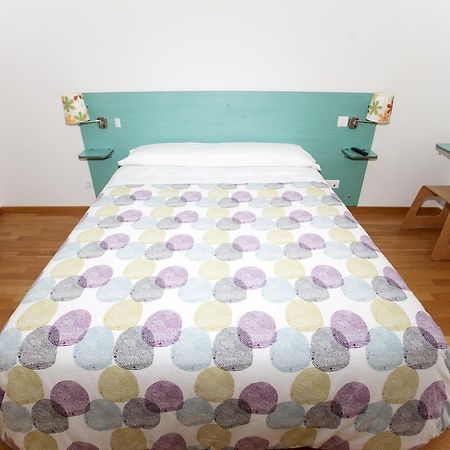 Burgo Hostal Via Lactea מראה חיצוני תמונה