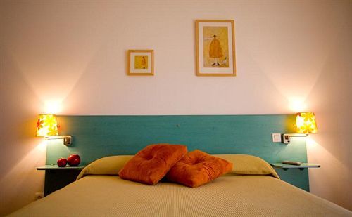 Burgo Hostal Via Lactea מראה חיצוני תמונה